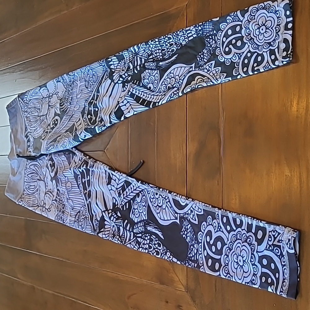 Arthletic tights size small